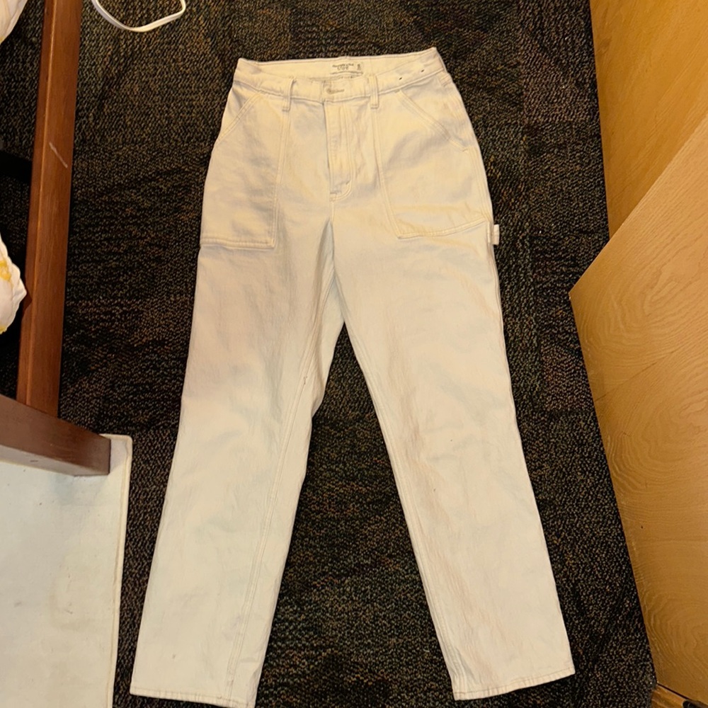 White Abercrombie and Fitch 90’s Straight Ultra High Rise Curve Love Jeans